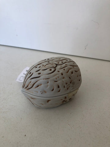 NOCE IN PORCELLANA CAPODIMONTE H5XL8XP5 CM