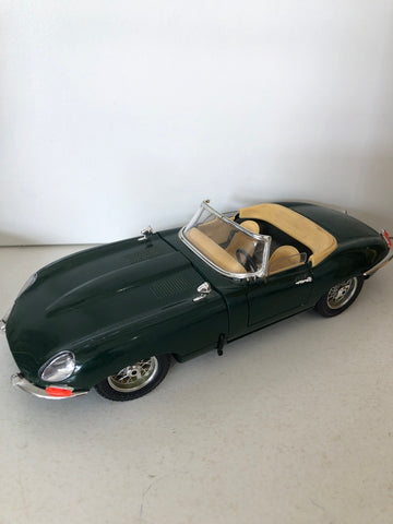 MODELLINO BURAGO JAGUAR E 1961 SCALA 1:18