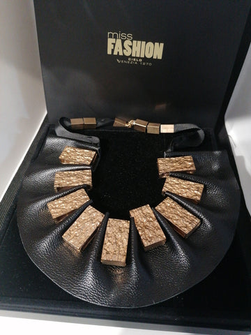 GIROCOLLO IN PELLE E PIETRE DORATE