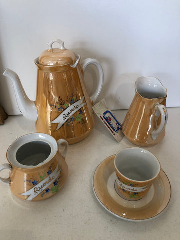 SERVIZIO PORCELLANA IL RICORDO 10 PZ + PIATTI ( CAFFETTIERA SBECCATA )