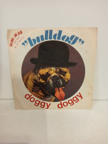 45 GIRI Bulldog – Doggy Doggy