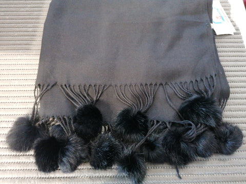 SCIARPA NERA C/PONPON LAPIN